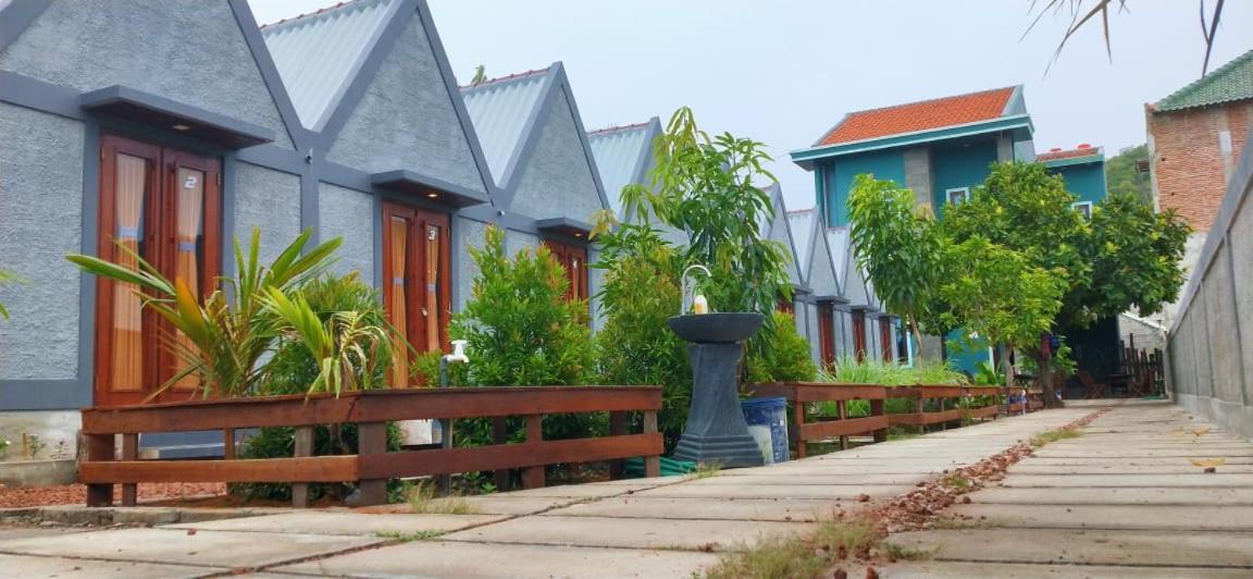 E2 Guest House Îles Îles Karimunjawa Extérieur photo