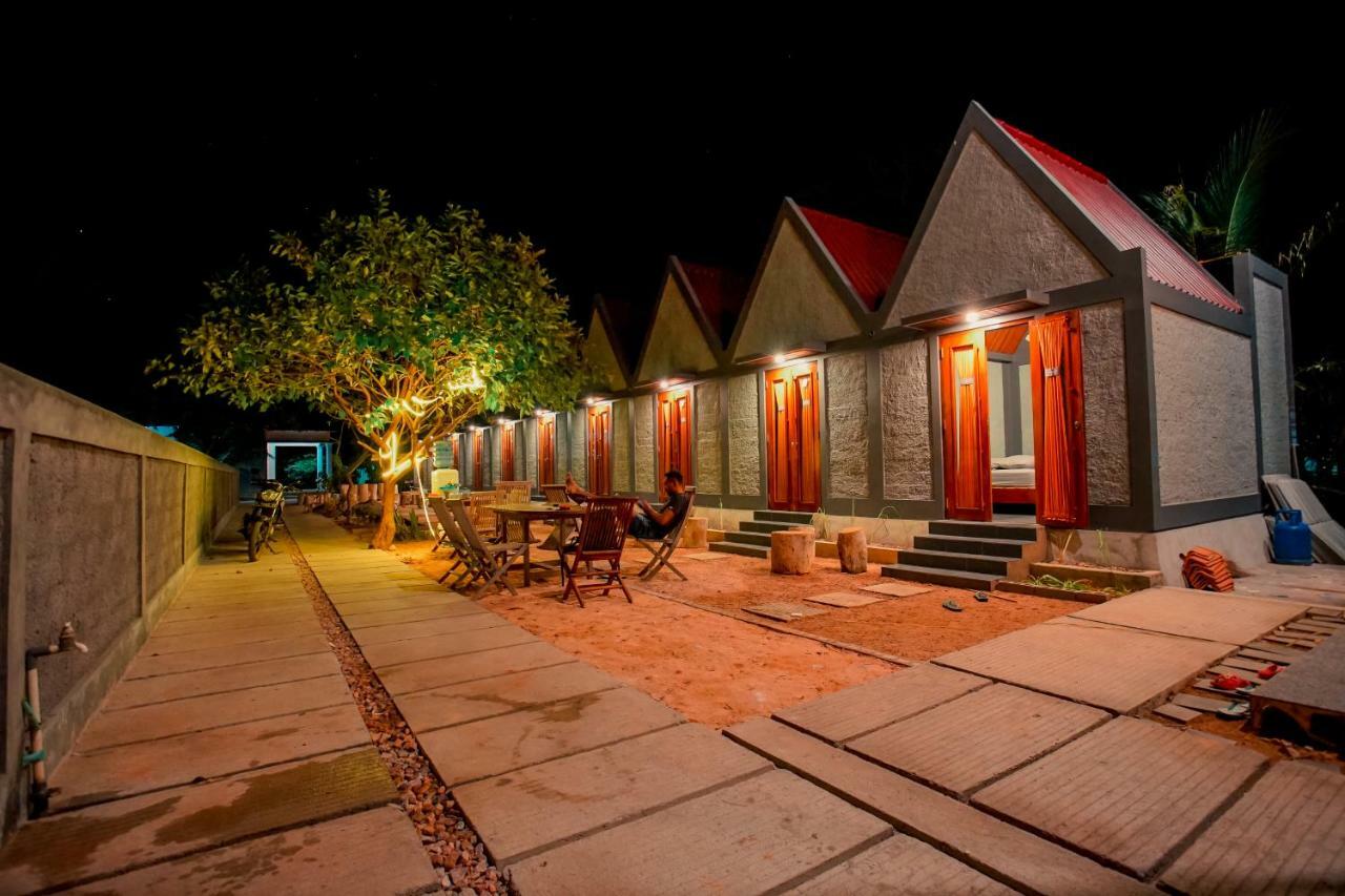 E2 Guest House Îles Îles Karimunjawa Extérieur photo